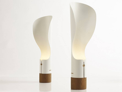 Particular design special shape mental wood table lamp for reading room